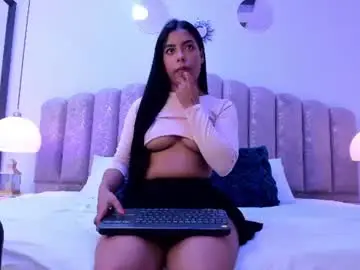 Chaturbate Live Sex Cam of lu_cherry