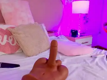 Chaturbate Nude Webcam of emmacrush