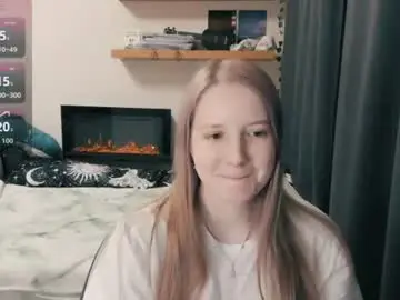 Chaturbate Live Sex Cam of alisha_ley
