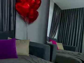 Chaturbate Live Sex Cam of kitty_asstronaut