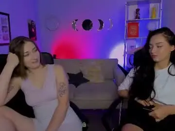 Chaturbate Live Sex Cam of eva_smiith_