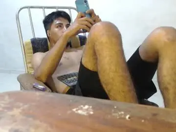 Chaturbate Sex Cam of maxi_dick33