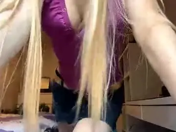 Chaturbate Nude Webcam of trinhmerrills