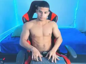 Chaturbate Nude Webcam of oliver_thompsson