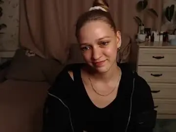 Chaturbate Adult Video Chat of adelin_maxwell