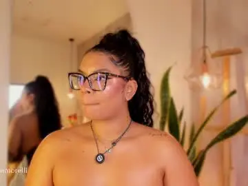 Chaturbate Live Sex Cam of nicolemorelli2