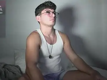 Chaturbate Adult Webcams of simoon_01