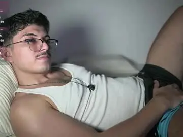 Chaturbate Adult Webcams of simoon_01