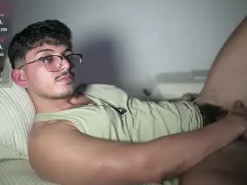 Chaturbate Free Porn Cam of simoon_01