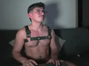 Chaturbate Live Sex of simoon_01