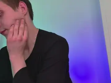 Chaturbate Live Sex Cam of sinntouch