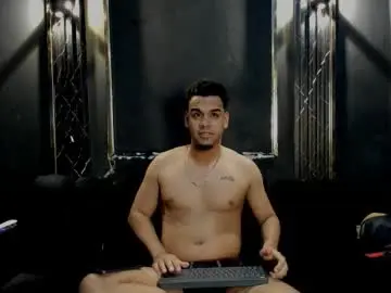 Chaturbate Live Porn of mr_maximo