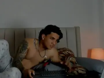 Chaturbate Live Porn of mr_maximo