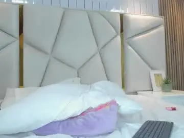 Chaturbate Live Sex Cam of rebeca_brown_