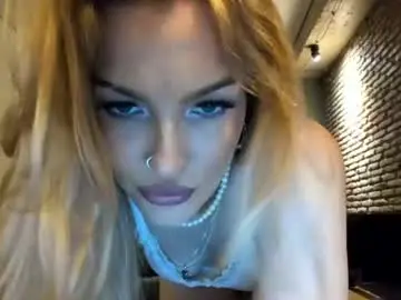 Chaturbate Live Sex Cam of hi_lina