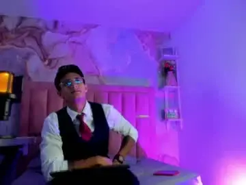 Chaturbate Live Porn of maximo_romano