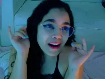 Chaturbate Live Sex of r3d_moons__