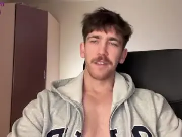 Chaturbate Best live sex cam show of luca_syn
