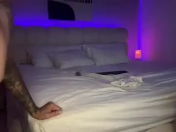 Chaturbate Live Sex Cam of valery_and_dani_