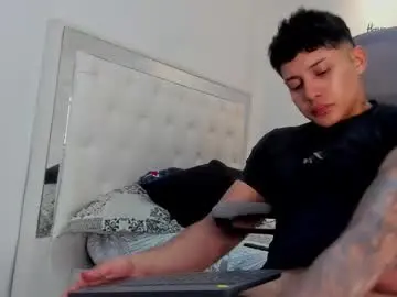 Chaturbate Free Porn Cam of lunay_xtreemboy