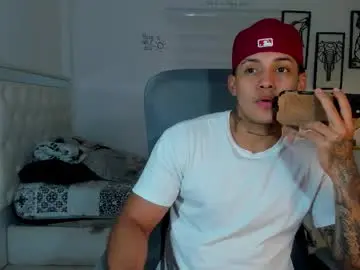 Chaturbate Nude Webcam of lunay_xtreemboy