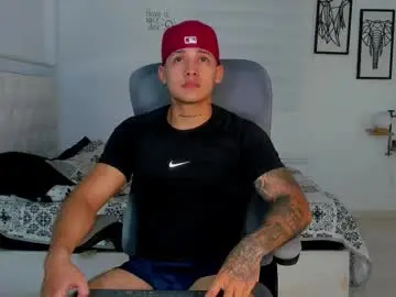 Chaturbate Live Porn of lunay_xtreemboy