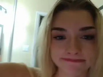 Chaturbate Sex Chat of ellalowe