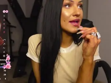 Chaturbate Live Sex Cam of agelina_summer