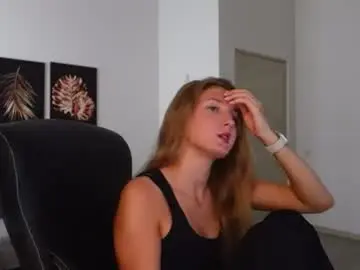 Chaturbate Live Sex Cam of agelina_summer