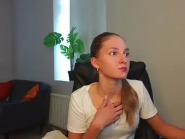 Chaturbate Adult Video Chat of agelina_summer