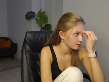 Chaturbate Free Live Porn of agelina_summer