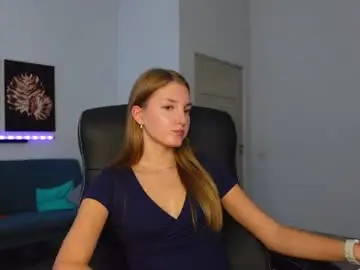 Chaturbate Best live sex cam show of agelina_summer