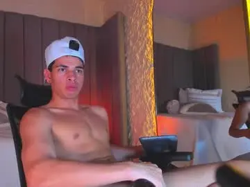 Chaturbate Best live sex cam show of benjamin_more