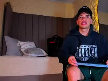 Chaturbate Free Porn Cam of benjamin_more