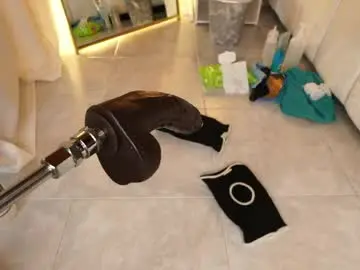 Chaturbate Nude Webcam of playful_adriana