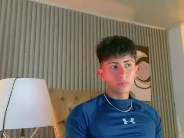 Chaturbate Live Sex of andyjustgame_