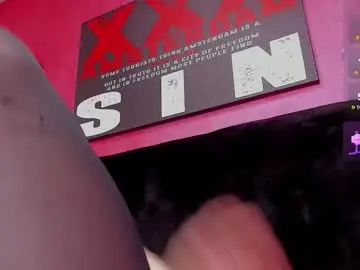 Chaturbate Nude Webcam of _allisson__