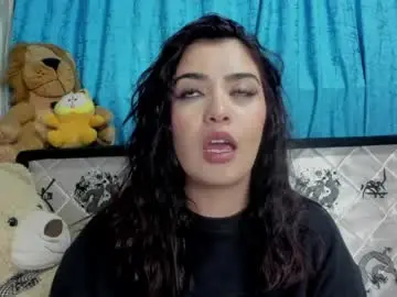 Chaturbate Nude Webcam of mia_helll