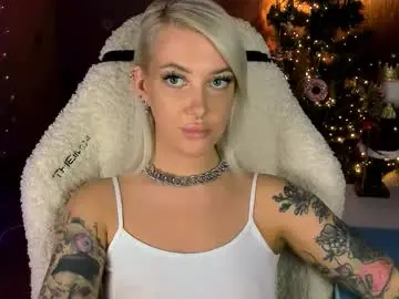 Chaturbate Adult Video Chat of tykioty_miley