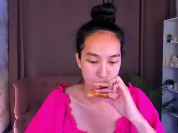 Chaturbate Live Sex of yummy_lamii