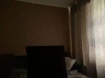 Chaturbate Sex Cam of kirslowbie