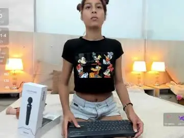 Chaturbate Adult Video Chat of skinny_briana