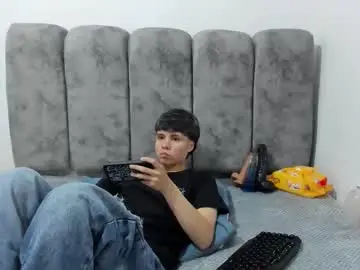 Chaturbate Best live sex cam show of bruno_cruz