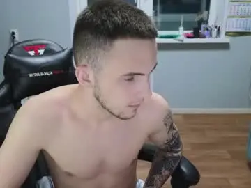 Chaturbate Live Sex of golden_boyyy21