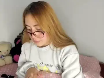 Chaturbate Live Sex Cam of hyunjooo