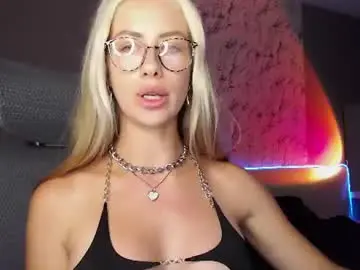 Chaturbate Watch Live Sex Cams of indianbeauty20
