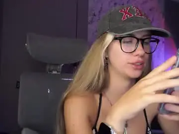 Chaturbate Watch Live Sex Cams of indianbeauty20