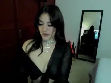 Chaturbate Live Sex Cam of misslucye_robbie