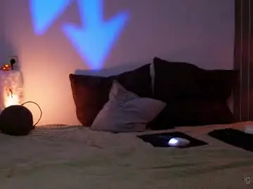 Chaturbate Live Sex Cam of mrstenderbeast