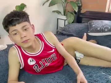 Chaturbate Live Porn of andy_belier